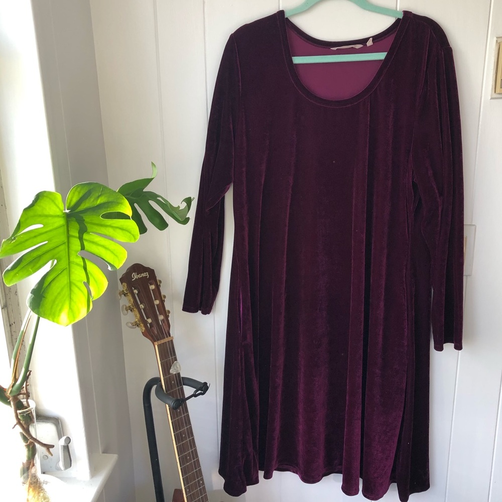Soft Surroundings Velvet Dress (IT HAS POCKETS)